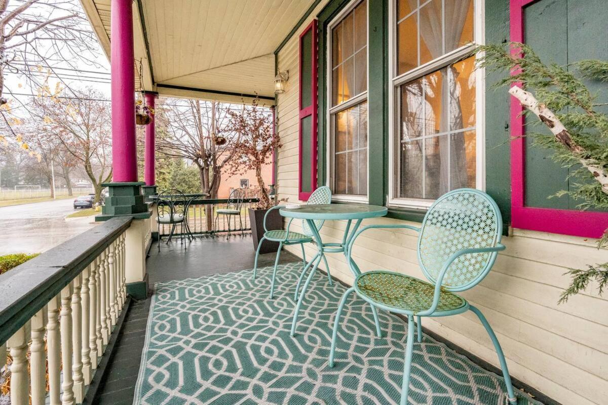 Ye Olde Walkerville Bed & Breakfast Виндзор Экстерьер фото