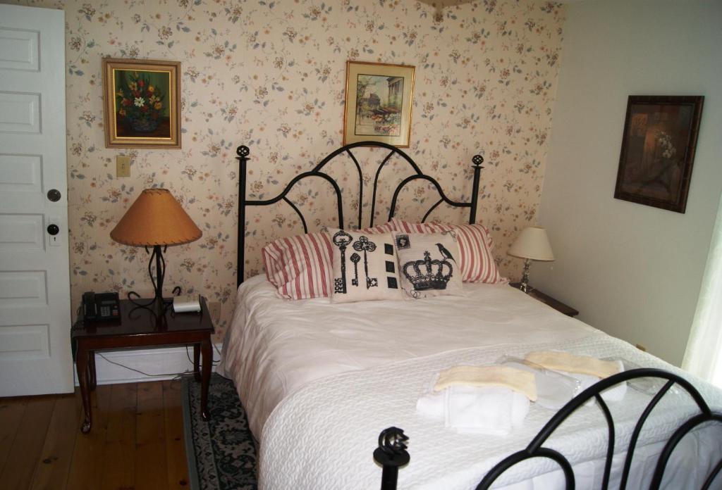 Ye Olde Walkerville Bed & Breakfast Виндзор Номер фото