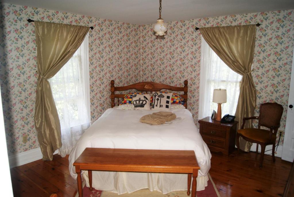 Ye Olde Walkerville Bed & Breakfast Виндзор Экстерьер фото