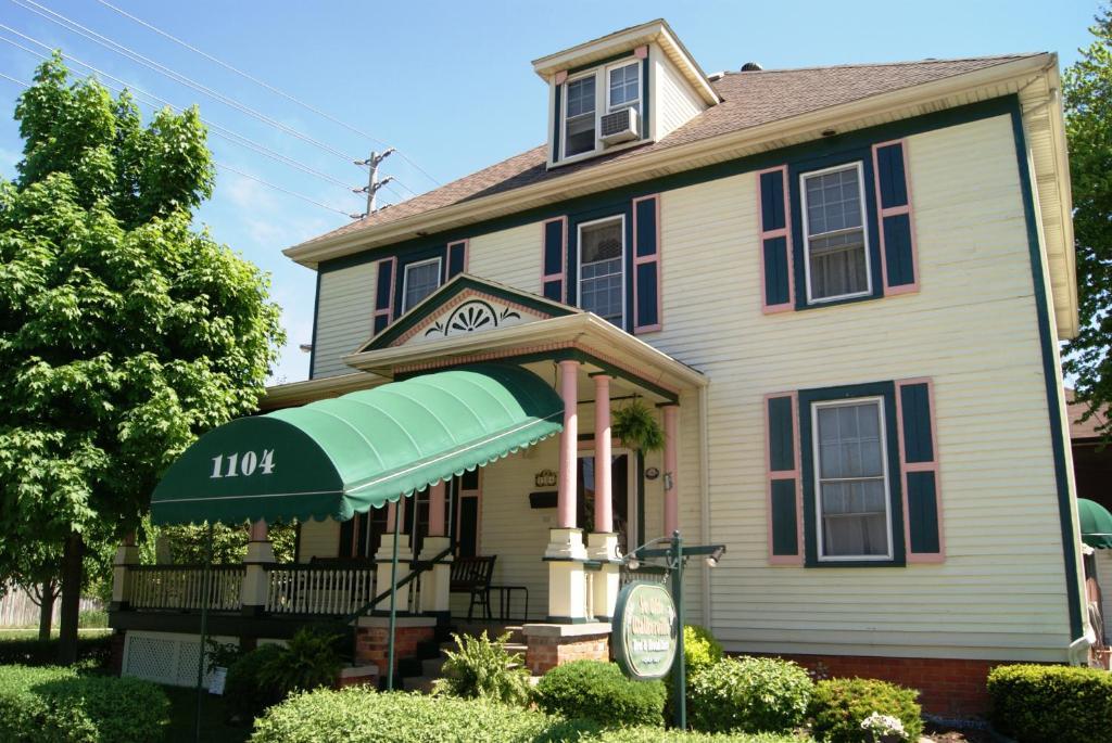 Ye Olde Walkerville Bed & Breakfast Виндзор Экстерьер фото